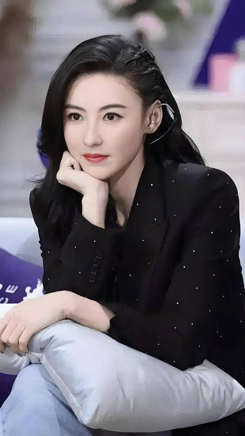 张柏芝近照撞脸向太,张柏芝像